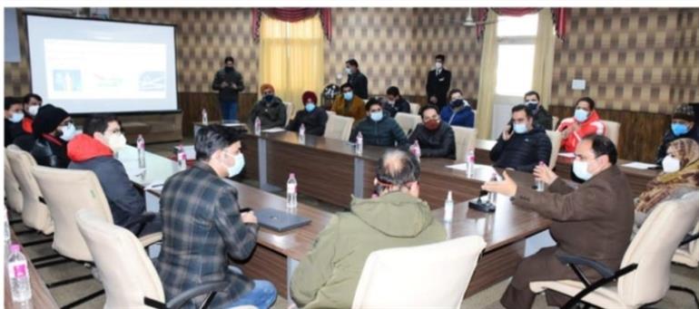 Director Agriculture Kashmir visits Ganderbal