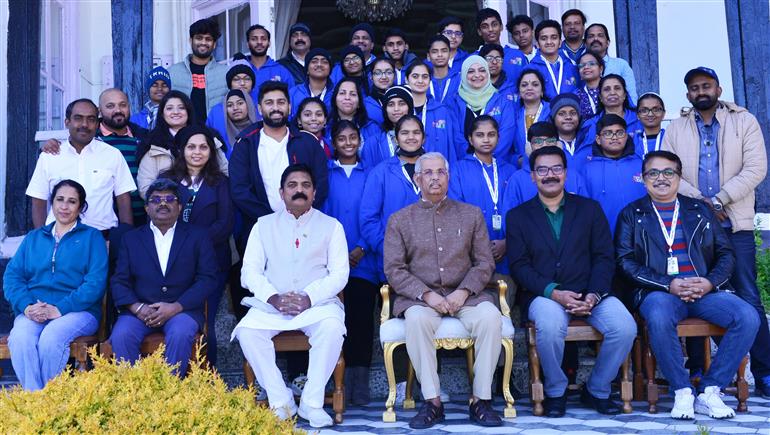 Governor interacts with NRI students