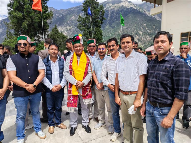 पशु चिकित्सा अधिकारियों ने ACPS और NPA बहाल करने की उठाई मांग