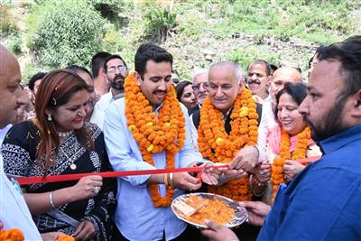 6.5 करोड़ रुपए की लागत से टुटू में निर्मित तीन मंजिला पार्किंग का लोक निर्माण मंत्री ने किया शुभारंभ* 