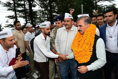 मुख्यमंत्री ने शिक्षक दिवस से पहले नई कॉम्प्लेक्स प्रणाली पर निर्णय का दिया आश्वासन