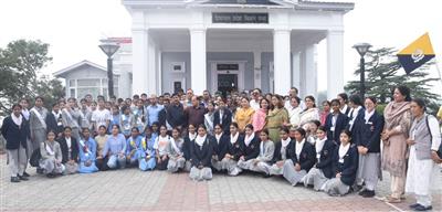 संजौली व करियाली स्कूल के विद्यार्थियों ने विधानसभा अध्यक्ष से की मुलाकात, संसदीय प्रणाली को लेकर पूछे सवाल