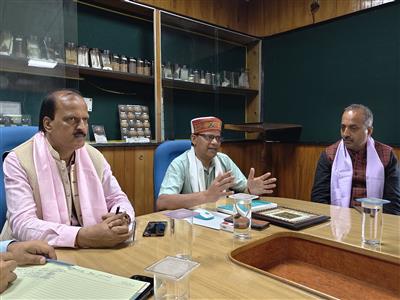 पीआईबी की अध्ययन एवं अनुभव यात्रा के तहत पहुंचे मीडिया प्रतिनिधियों को विशेषज्ञों ने दी जानकारी; 100 वर्ग मीटर में 8-9 हजार रुपये की लागत से संरक्षित खेती संभव