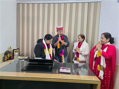 Newly Appointed Women Congress Office-Bearers Meet Deepak Sharma; Emphasis on Strengthening the Organisation at the Booth Level